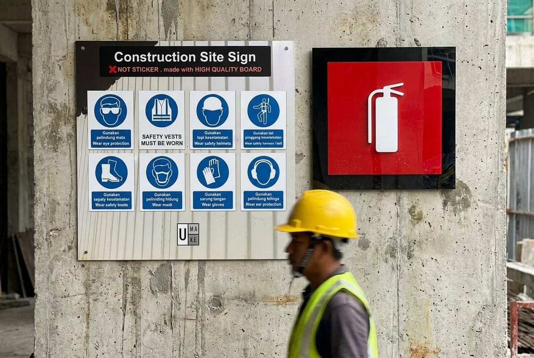 Safety PPE Sign, Fire Extinguisher Sign